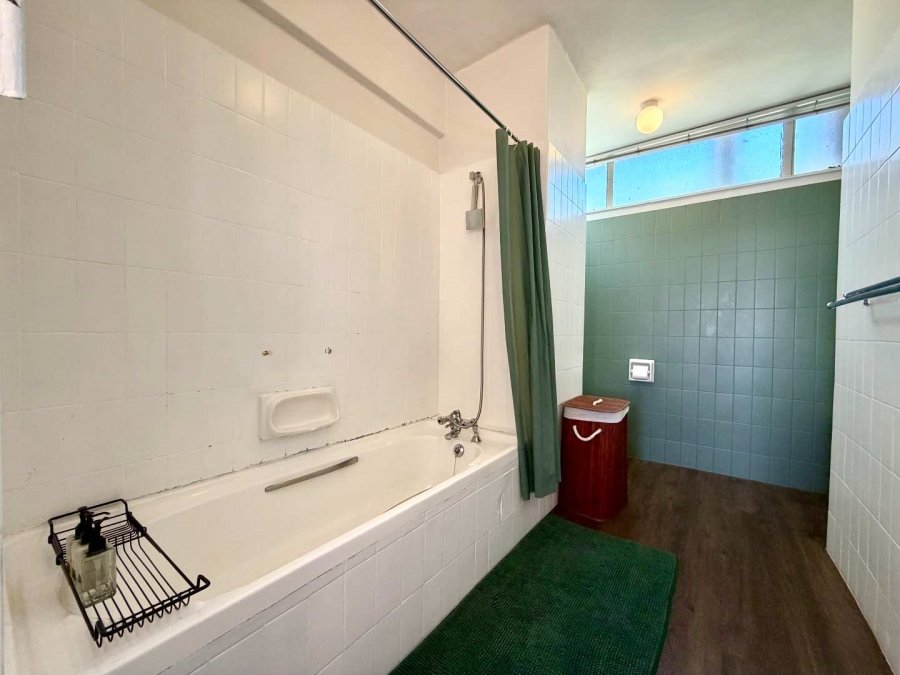 To Let 1 Bedroom Property for Rent in Gardens Western Cape